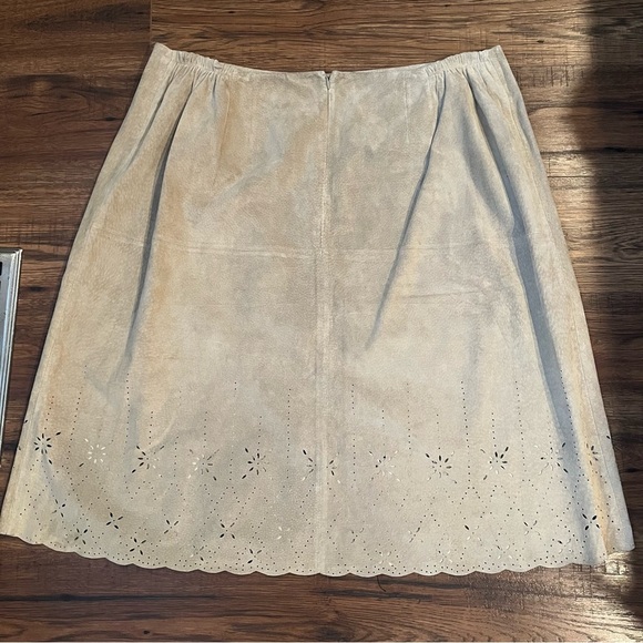 Charter Club Tan Suede Leather Skirt Vintage Size 20 Western Academia Old Money - Picture 2 of 7